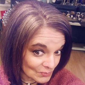 Meet your Posher, Angie